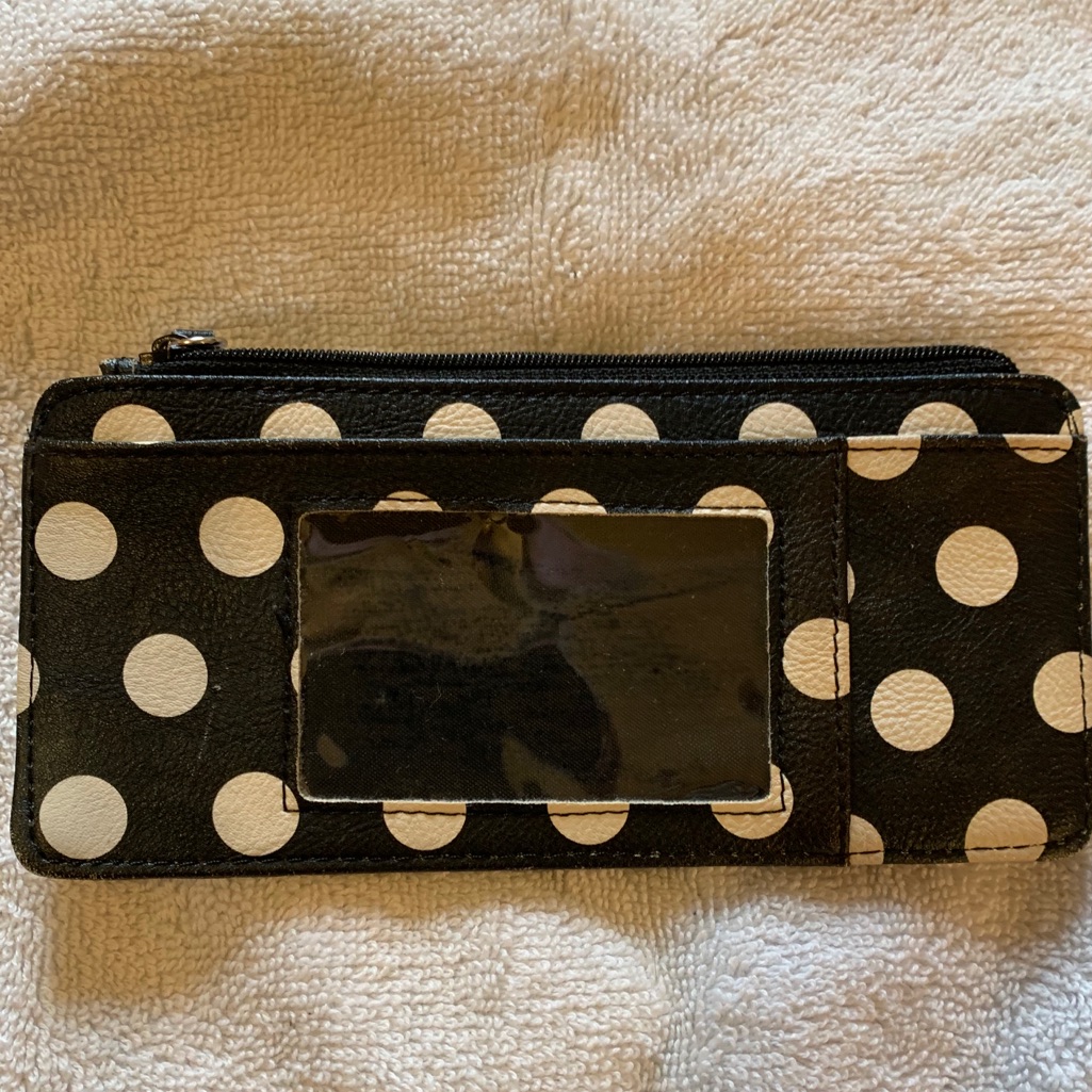 2 Apt 9 Wallets